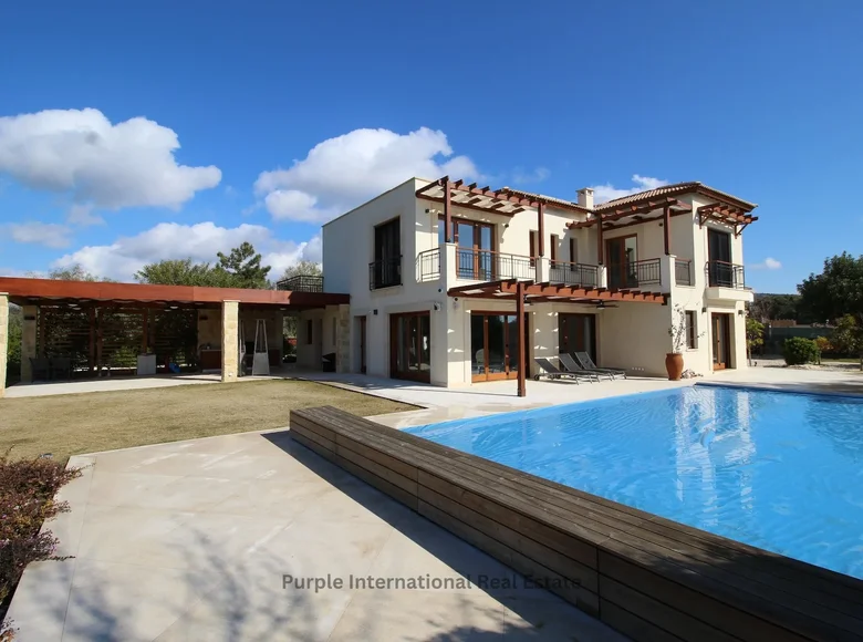6-Schlafzimmer-Villa 400 m² Kouklia, Zypern