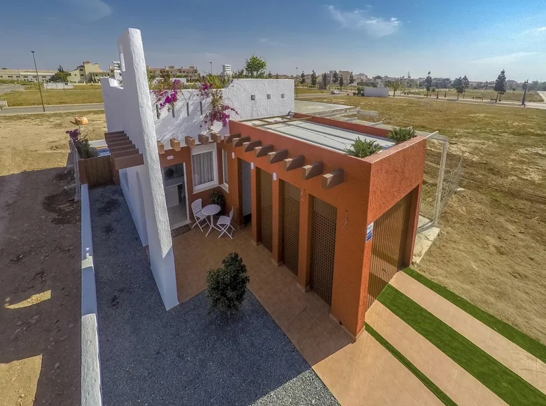 Villa de tres dormitorios 96 m² Los Alcazares, Španjolska