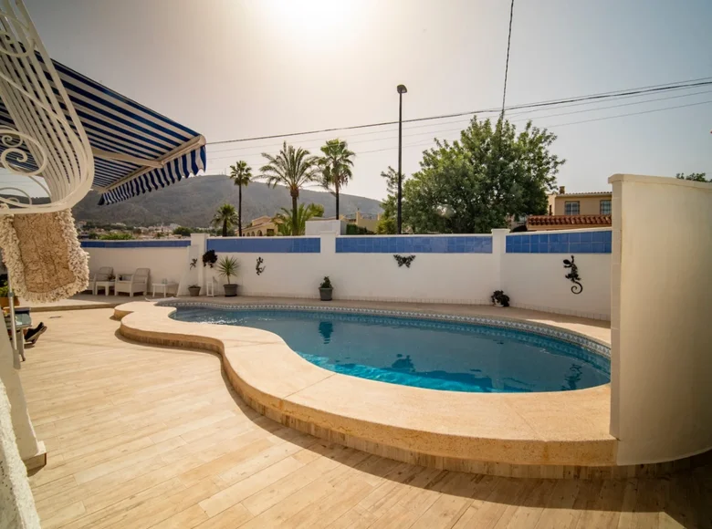 Mieszkanie 4 pokoi 180 m² lAlfas del Pi, Hiszpania