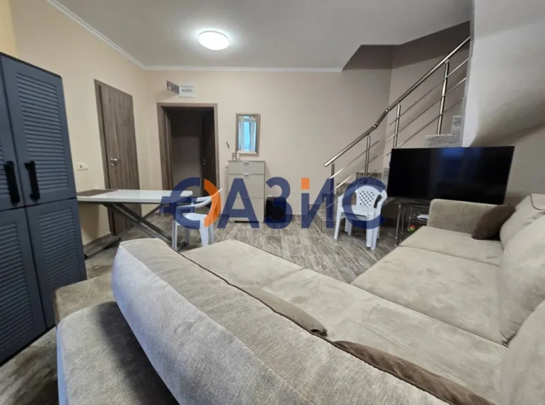 Mieszkanie 2 pokoi 73 m² Nesebyr, Bułgaria