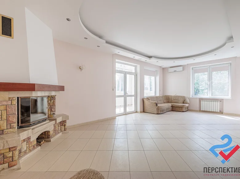 Szeregowiec 4 pokoi 215 m² Mińsk, Białoruś