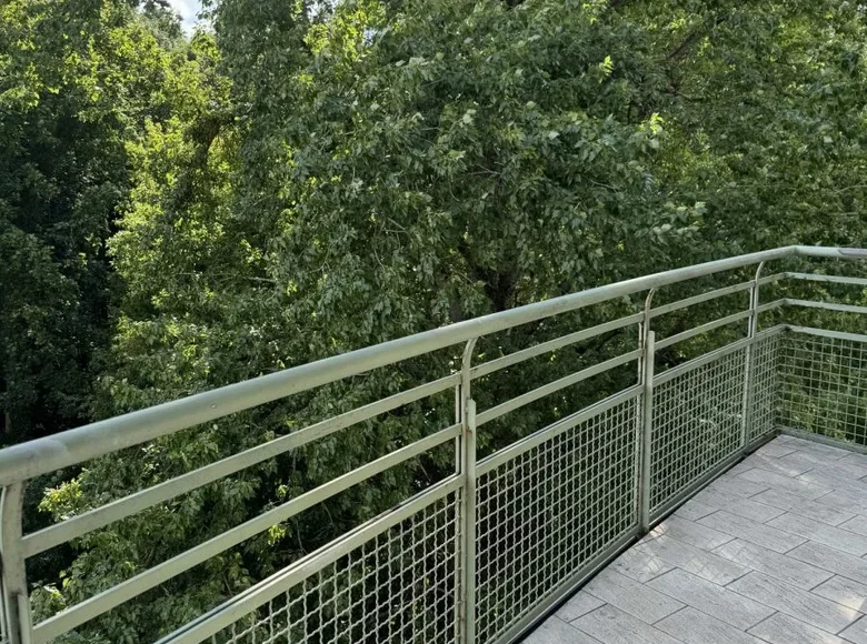 2 bedroom apartment 83 m² Warsaw, Poland