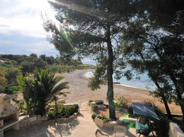 Willa 3 pokoi 210 m² Grad Supetar, Chorwacja