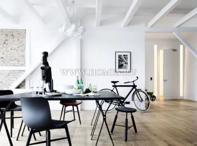 Mieszkanie 3 pokoi 320 m² Berlin, Niemcy