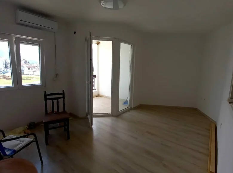 Mieszkanie 2 pokoi 69 m² Budva, Czarnogóra