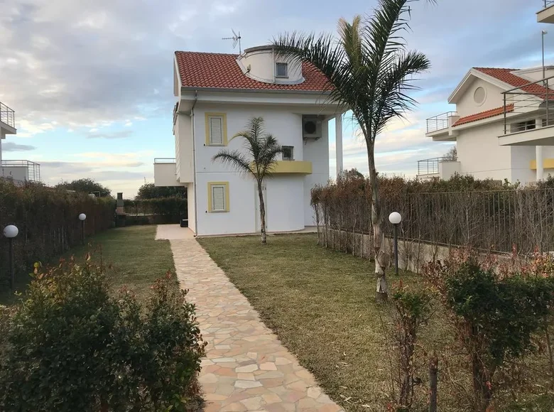 Вилла 4 спальни 115 м² Pizzo, Италия