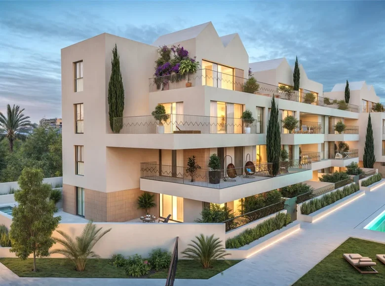 Mieszkanie 2 pokoi 229 m² Torremolinos, Hiszpania
