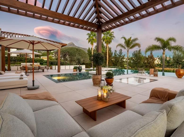 6 bedroom villa 854 m² San Pedro Alcantara, Spain