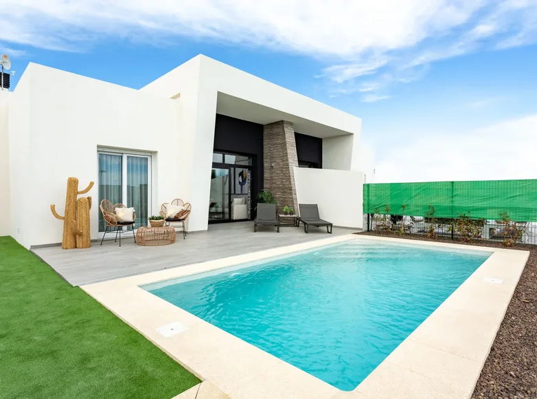 Bungalow de 3 dormitorios 96 m² Algorfa, Španjolska