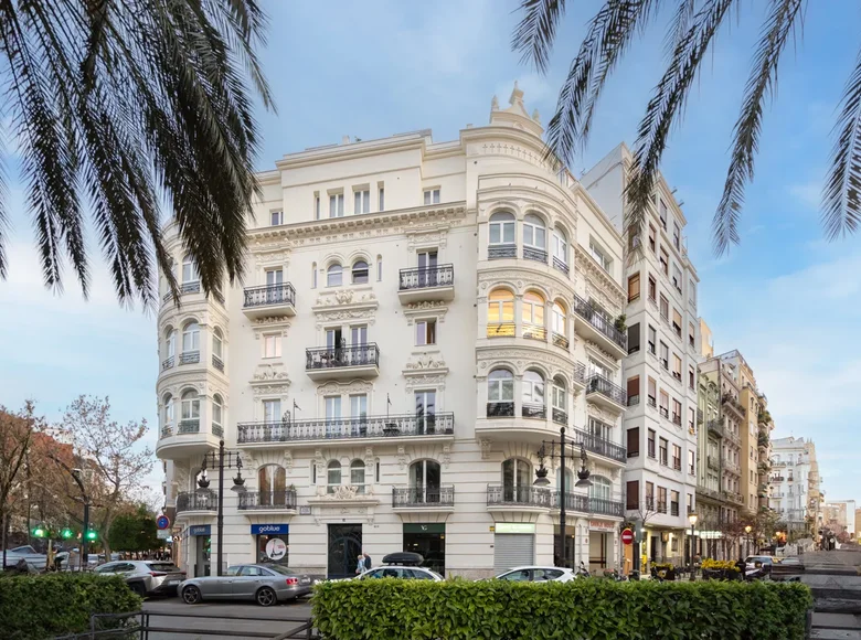 Mieszkanie 3 pokoi 148 m² Walencja, Hiszpania