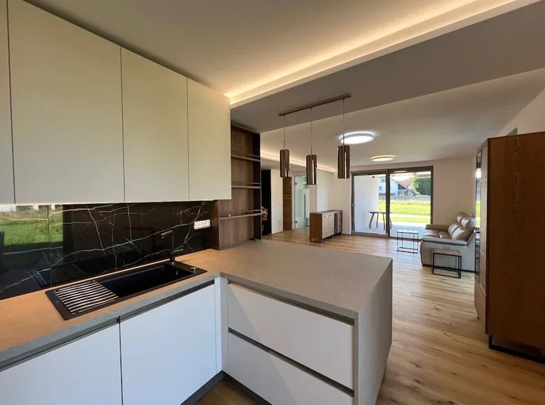 Maison 170 m² Domzale, Slovénie