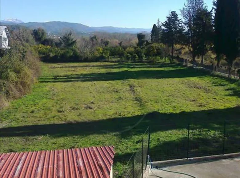 Land 1 room  Peta, Greece