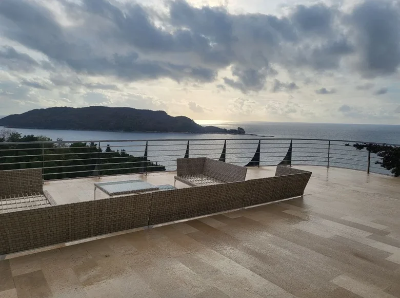 Mieszkanie 5 pokojów 550 m² w Budva, Czarnogóra