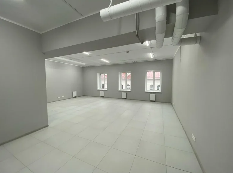 Oficina 70 m² en Minsk, Belarús