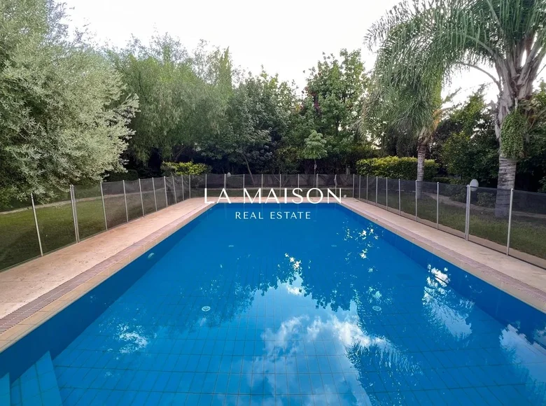 Дом 5 спален 427 м² в Строволосе, Кипр