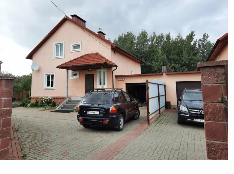 Casa de campo 259 m² Minsk, Belarús
