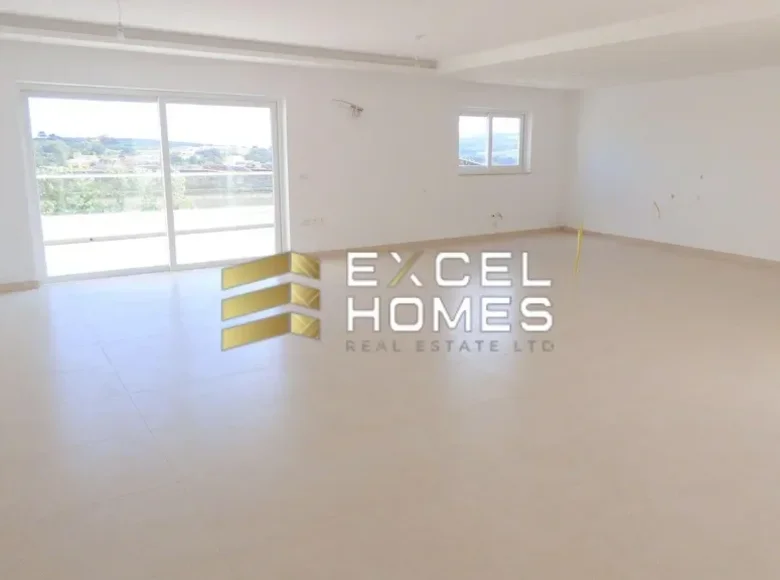 Mieszkanie 4 pokoi  Saint Pauls Bay, Malta