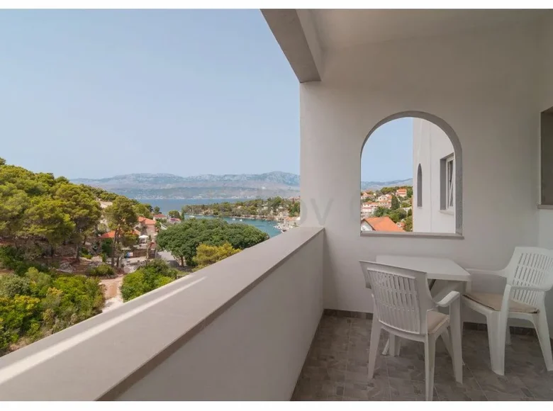 6 room house 400 m² Grad Supetar, Croatia