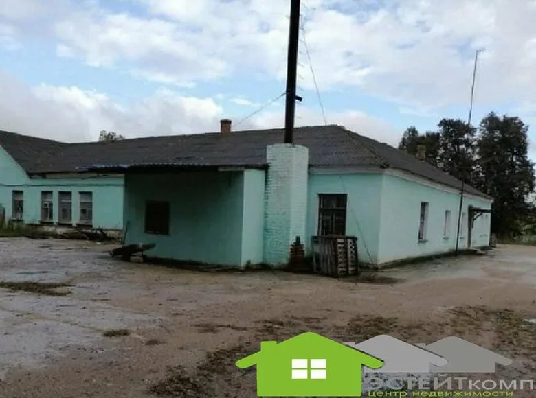 Tienda 762 m² en Dembrava, Belarús