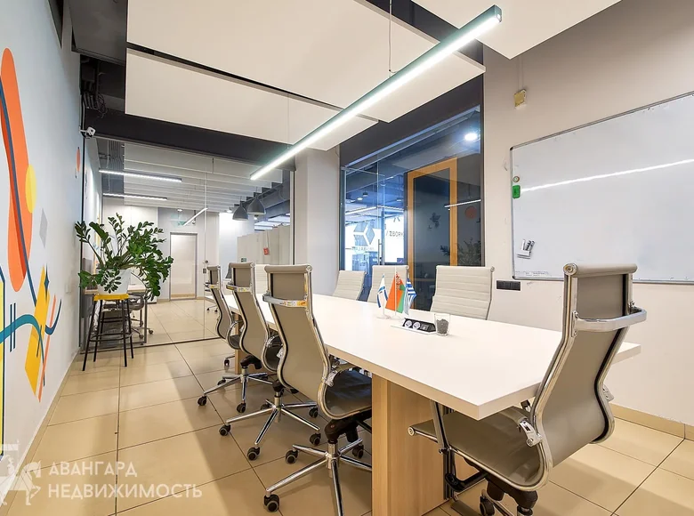 Tienda 386 m² en Minsk, Belarús