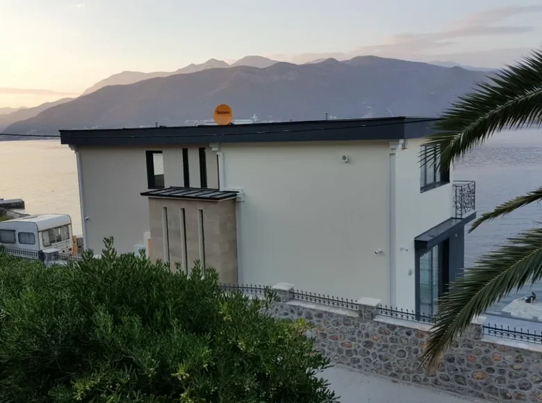 villa de 5 chambres 450 m² Krasici, Monténégro