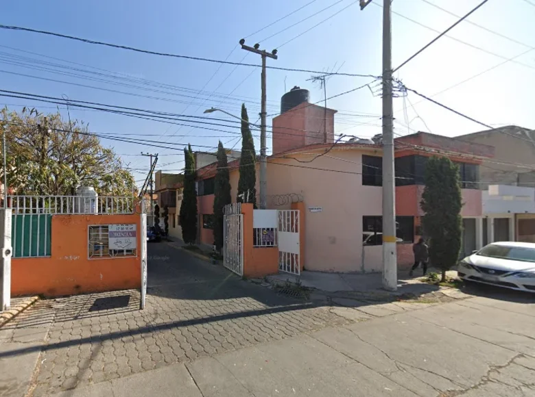 3 bedroom house 96 m² Nezahualcoyotl, Mexico