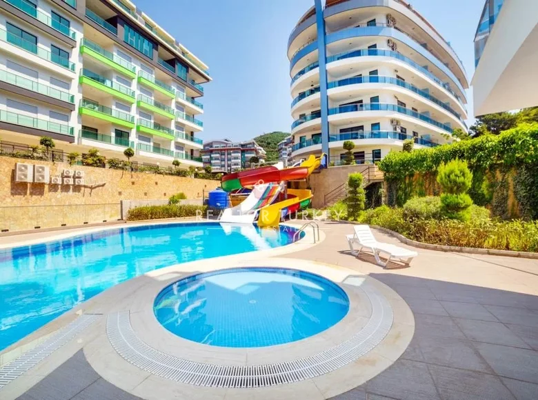 Apartamento 1 habitación 275 m² Kargicak, Turquía