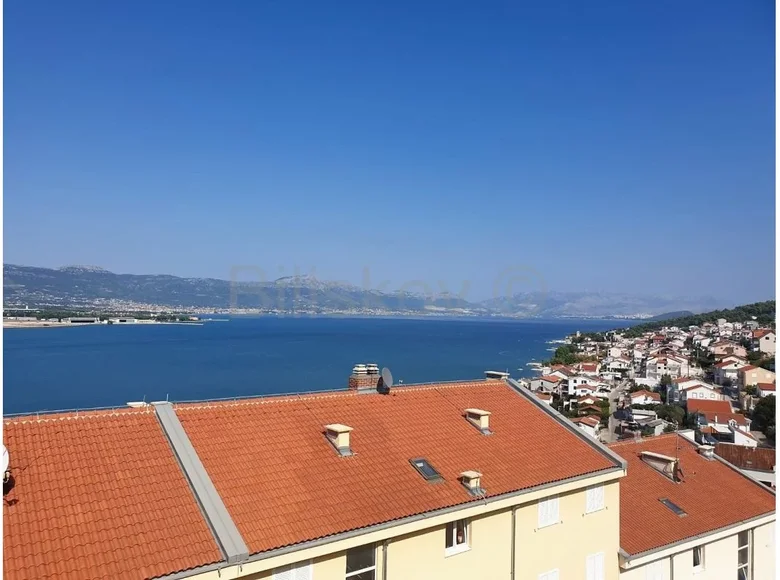 Parcelas 1 027 m² Grad Trogir, Croacia