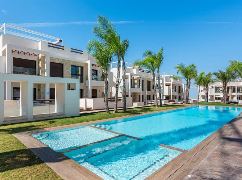 Bungalow de 3 dormitorios 70 m² Torrevieja, Španjolska