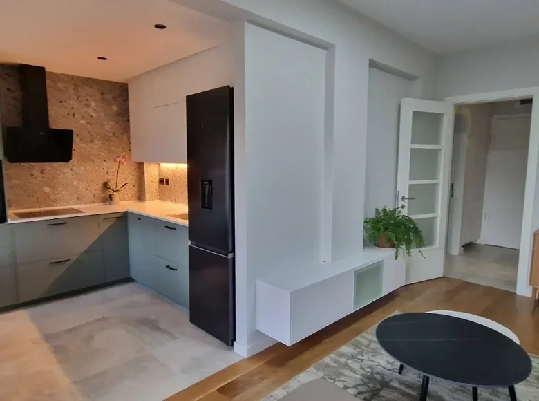 Mieszkanie 2 pokoi 70 m² Tivat, Czarnogóra