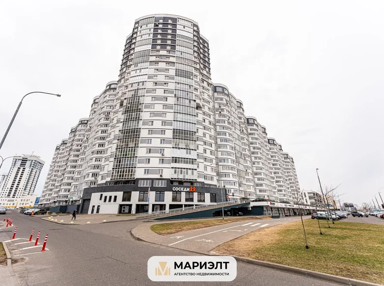 Shop 3 rooms 128 m² in Minsk, Belarus