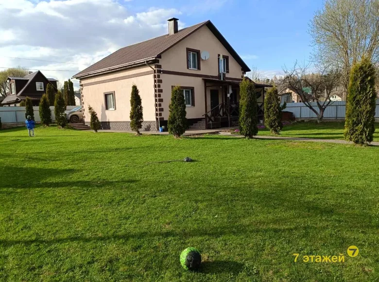 Cottage 258 m² Lahojsk selsaviet, Belarus
