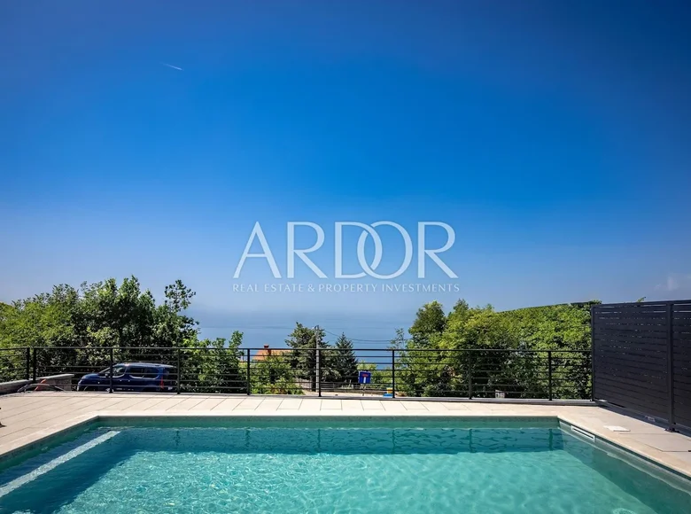 4 bedroom house 245 m² Kostrena, Croatia