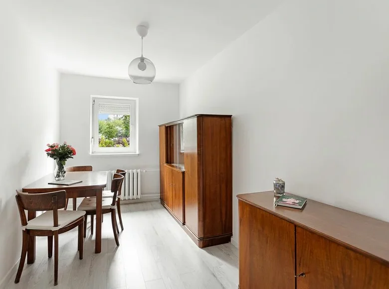 3 room apartment 57 m² in Warsaw, Poland