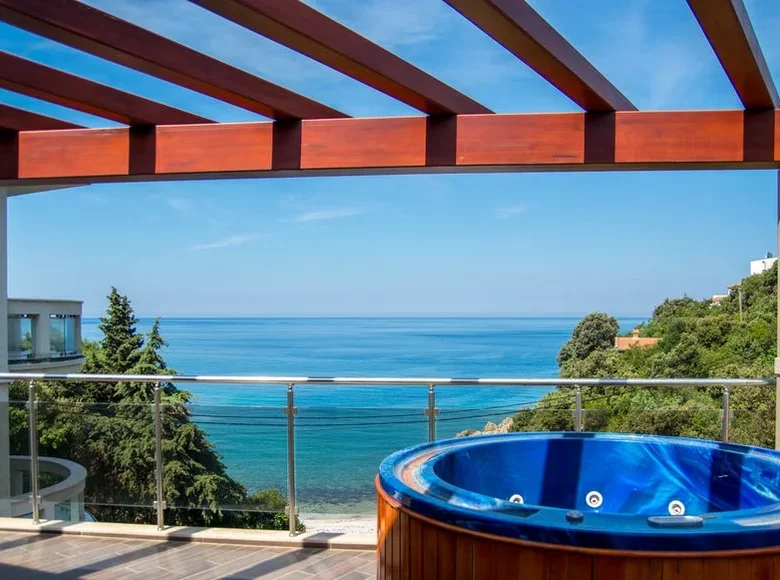 villa de 5 chambres 380 m² Kruce Kerruci, Monténégro