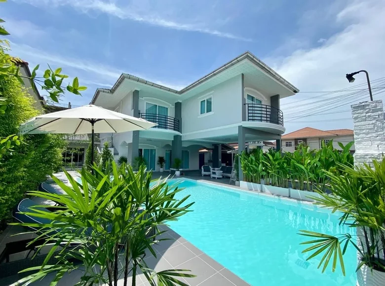 5 bedroom villa 380 m² Pattaya City, Thailand