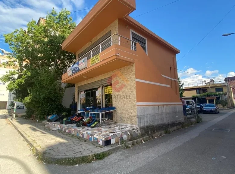 Propiedad comercial 100 m² en Bashkia Vlore, Albania