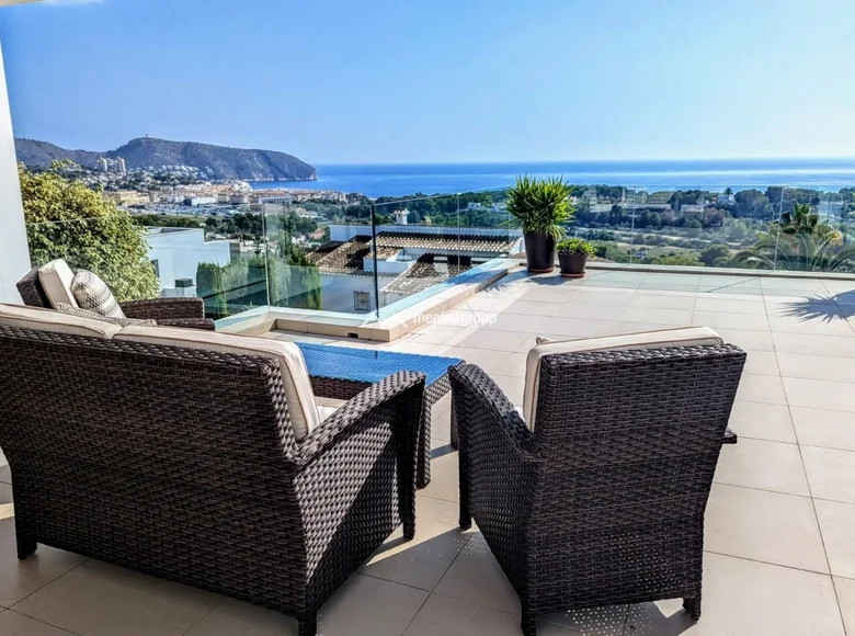 5 bedroom villa 330 m² Teulada, Spain