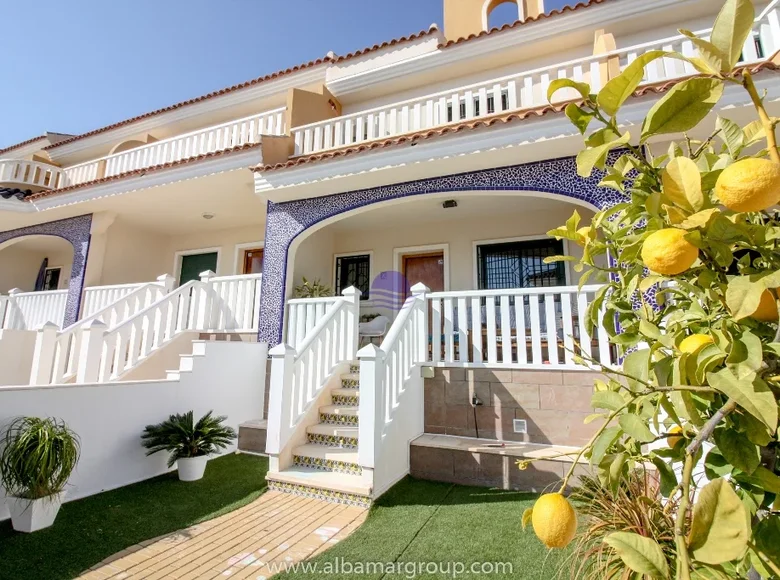 Szeregowiec 3 pokoi 105 m² Urbanizacion Dona Pepa, Hiszpania