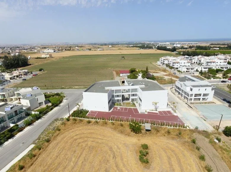 Магазин 103 м² Dromolaxia Meneou Municipality, Кипр