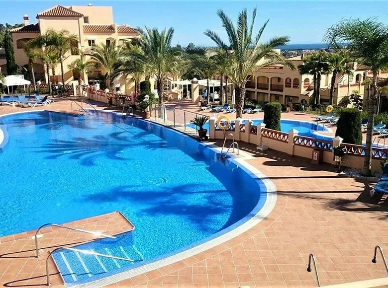 3 bedroom apartment 151 m² Estepona, Spain