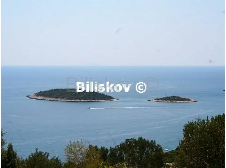 Atterrir 5 000 m² Opcina Marina, Croatie