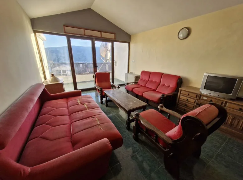 Mieszkanie 4 pokoi 132 m² Herceg Novi, Czarnogóra