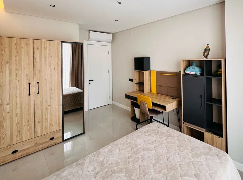 Квартира 4 спальни 159 м² Махмутлар, Турция