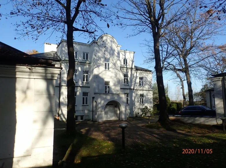 4 bedroom Villa 1 076 m² Konstancin Jeziorna, Poland