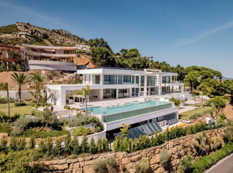 Дом 8 комнат  Benahavis, Испания