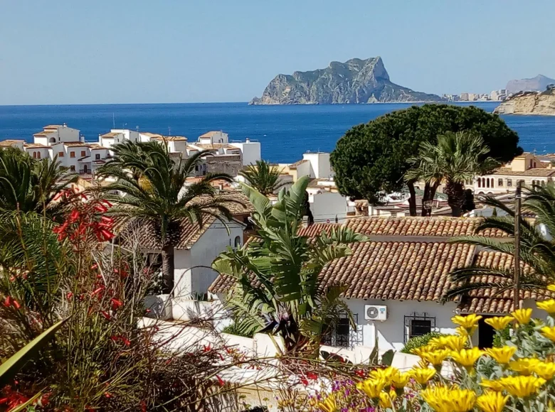 Chalet 5 bedrooms 358 m² Teulada, Spain