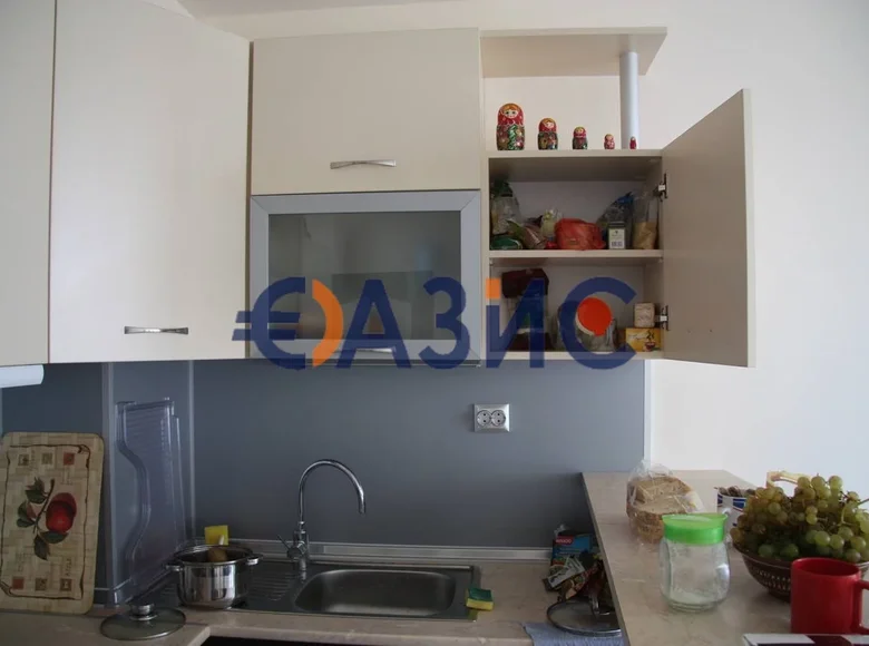 Mieszkanie 2 pokoi 66 m² Pomorie, Bułgaria