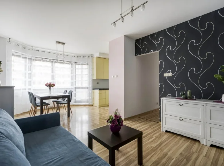 Commercial property 4 rooms 70 m² in Warsaw, Poland