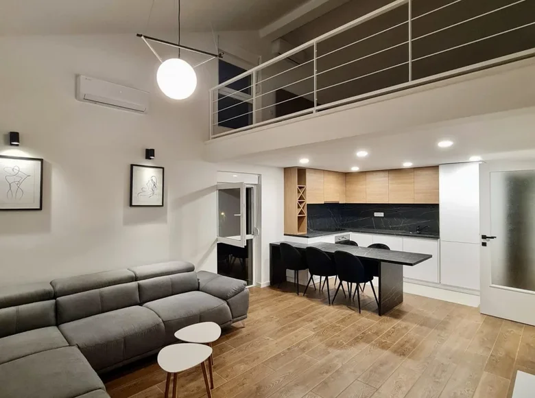 Квартира 3 комнаты 120 м² в Тивате, Черногория